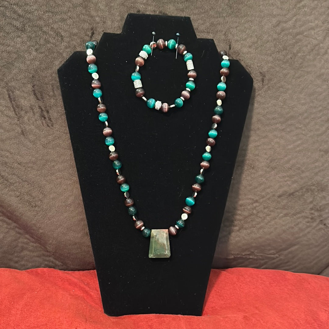 Necklace & bracelet set