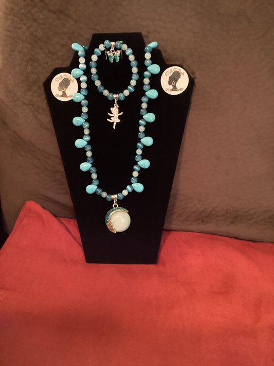 Necklace & bracelet set