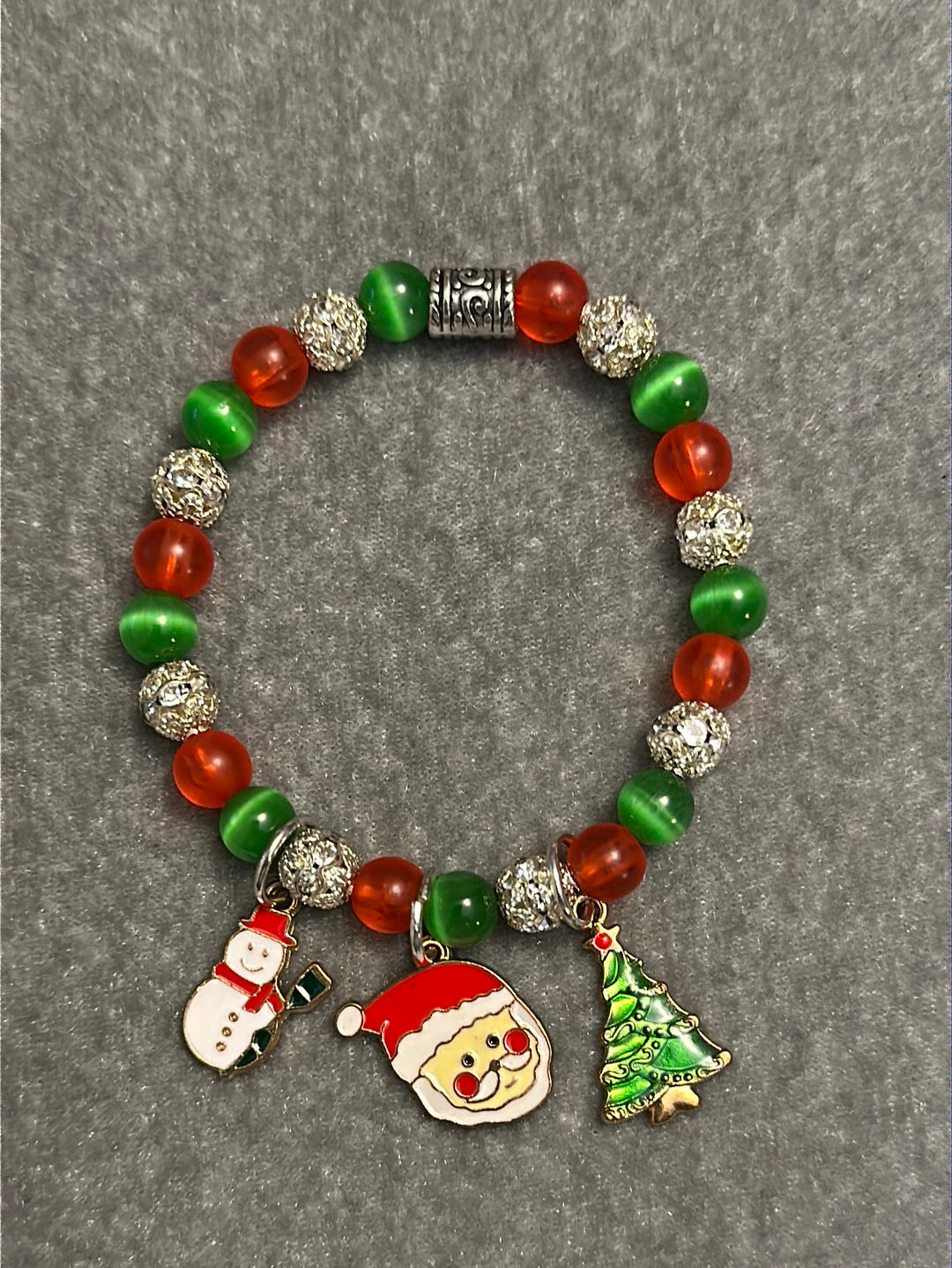 Holiday bead bracelet